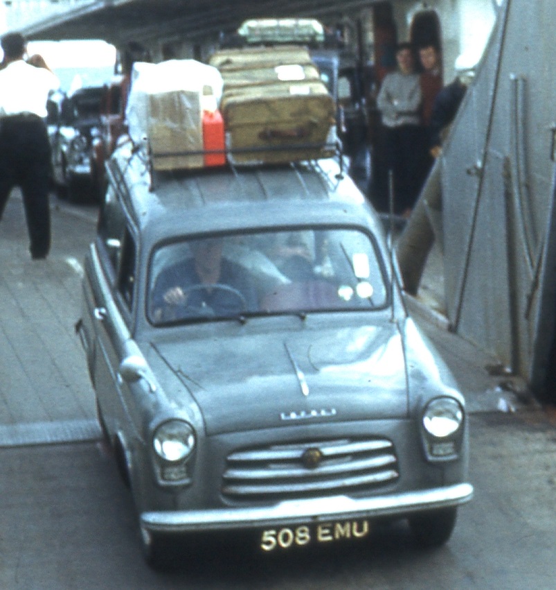 508 EMU vehicle