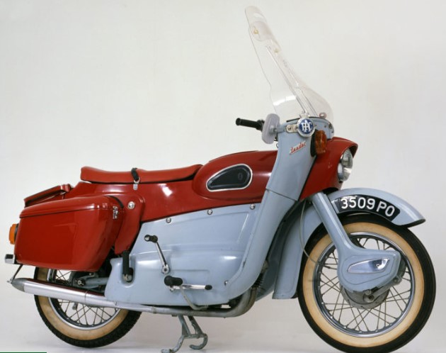 Ariel Leader